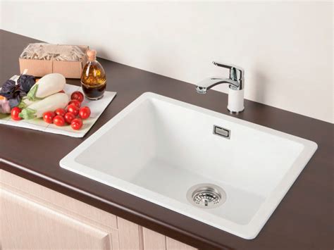 Щелевая мойка из акрилового камня Corian Ice White — купить в Санкт ...