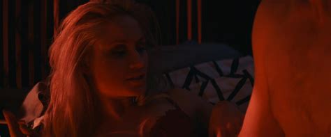 Amanda Lewan Nude Pics Page