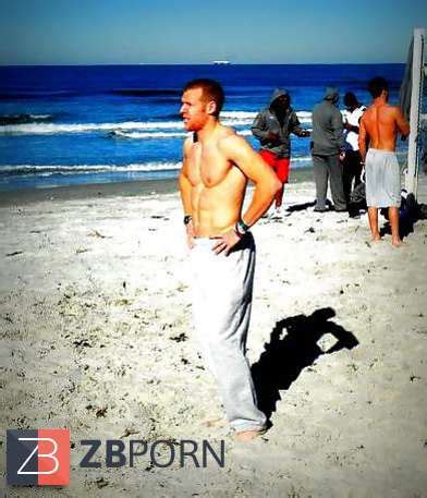 Super Fucking Hot White Men ZB Porn