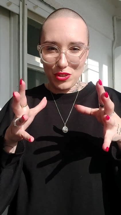 Bald Barefoot Bi Babe Tumblr Tumbex