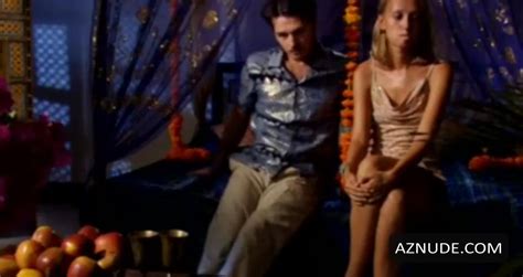 Zovi Menya Dzhinn Nude Scenes Aznude