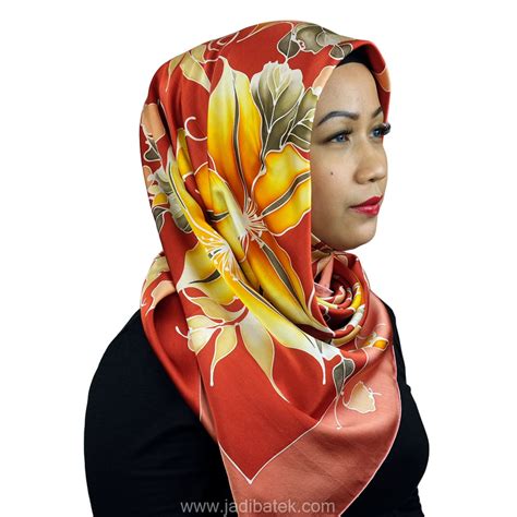 Malaysian Handmade Batik Silk Scarf Square | BC117-004 - Jadi Batek