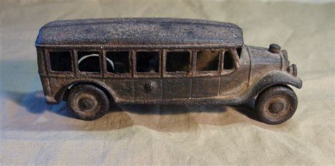 ANTIQUE KENTON CAST IRON TOY BUS WITH RUST Antique Price Guide