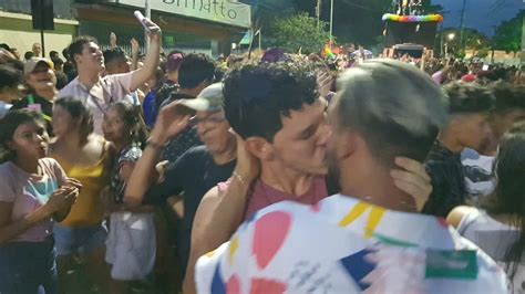 Clima de pegação toma conta da Parada Gay em Rio Branco ac horas Notícias do Acre