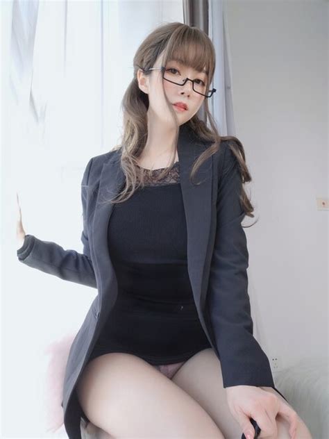 Baiyin811 白银81 黑西服 Baiyin811 白银81 黑西服 25 Porn Pic