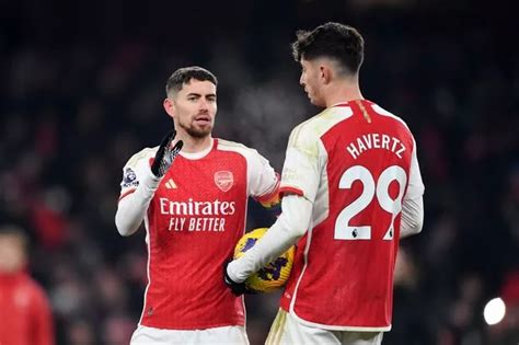 Kai Havertz limps away from Liverpool battle as Arsenal fight for title ...