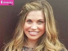 danielle fishel net worth