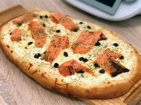 Pizza Au Saumon Et Sauce Kiri Au Thermomix Cookomix