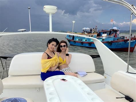 Naked Ngan Khanh In The Viet Nam Personal Show