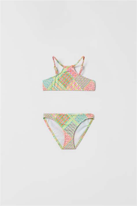 Hot Sexy Zara Antwi Bikini Pics