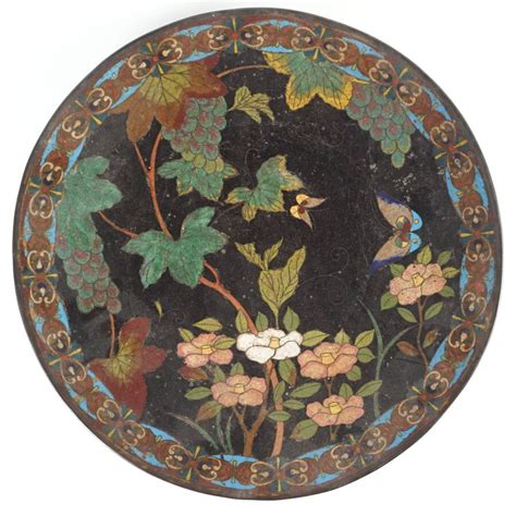 Deux Plats Ronds Maux Polychromes Cloisonn S Sur Cuivre L Un D Cor