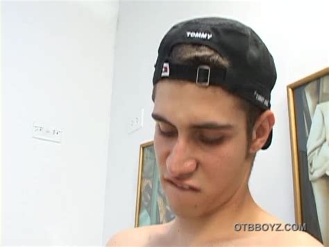 Latinos Marino And Fercho Bareback Fuck BoyFriendTV