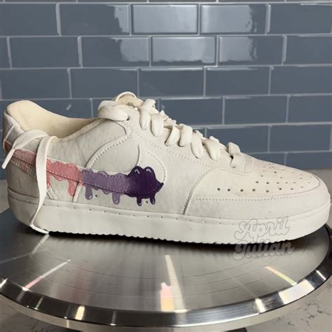 April Julian - Hyper-realistic Illusion Cakes