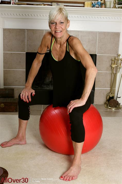 Charming Granny Mimi Smith Unveils Her Saggy Tits And Mature Pussy CoedCherry