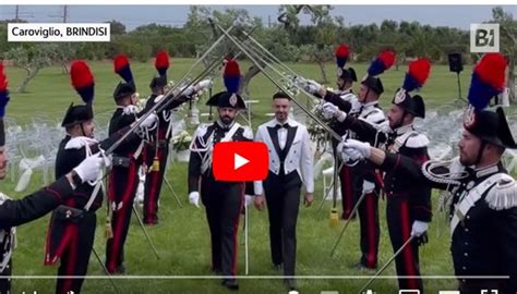 Nozze Gay Carabiniere Sposa Il Compagno In Alta Uniforme Imola Oggi
