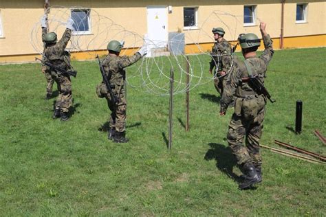 Български военнослужещи участват в многонационално учение в Германия ...