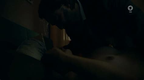 Nude Video Celebs Lilith Ha Le Nude Ein Schritt Zu Viel