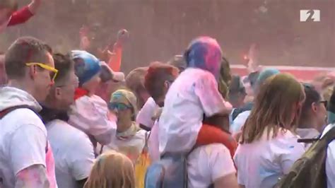 Um Sex Sund Manns B U U Sig Llum Regnbogans Litum Sj Nvarp V Sir