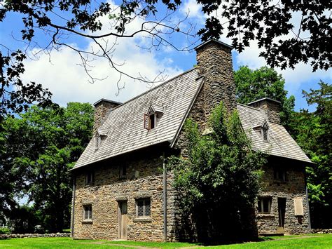 8 of the Oldest Buildings in the U.S. — Daily Passport