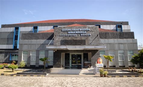 gedung arsip modern citeureup sapabima