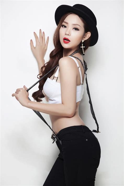 Minh Hang Nude Pics Page 5