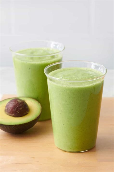 This Avocado Smoothie Combines Creamy Avocados Coconut Water