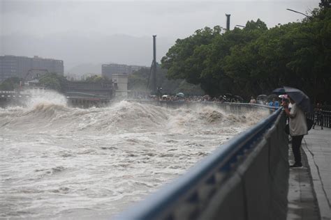 Wetter Umschwung naht Sturmtief Constanze bringt Kälte nach