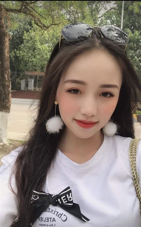 Hot girl đa tài Thị Nhung của gãy TV lộ clip nóng không che