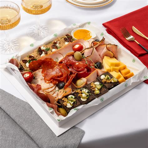 Ассорти мясных деликатесов, 1 350 г - заказать доставку от службы ...