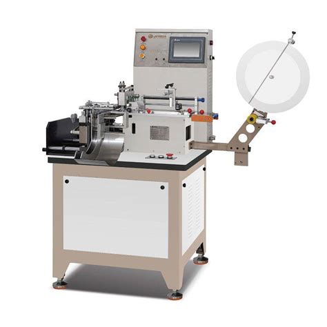 China Hot And Cold Knife Satin Garment Care Label Cutting And Center Folding Machine