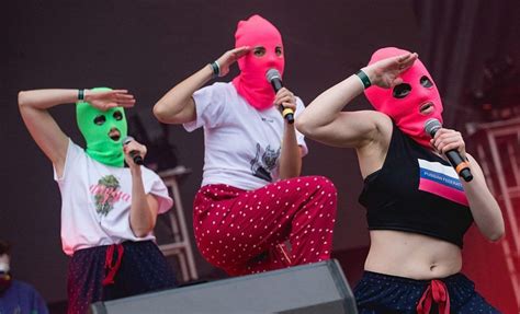 Ruidosa Fest 2019 Pussy Riot Y Francisca Valenzuela En Lima Garaje Del Rock