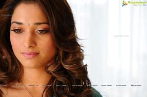 Exclusive Hd Photos Tamanna Hot In Saree Images Page