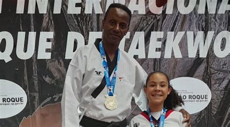 Atleta de Cotia conquista título internacional de Taekwondo Granja News