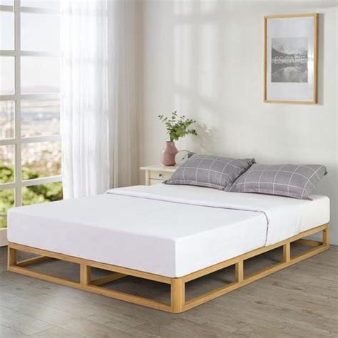 Zinus Bed Frame Queen Size Wooden Base Pallet Style Bed Natural