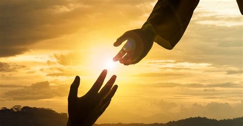 12 Verses To Remember The Sacrifice Christ Made For You