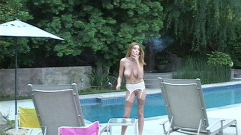 Jamie Lynns Short Nude Smoke By The Pool Bob S Videos Nylon And Smoke