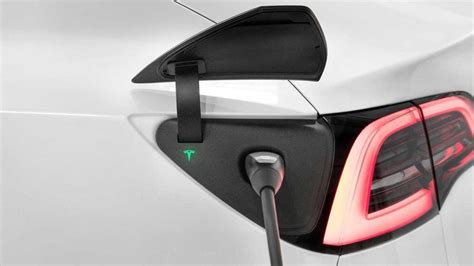 Tesla «открыла» свой разъём зарядки для электрокаров: Новости - Quto.ru