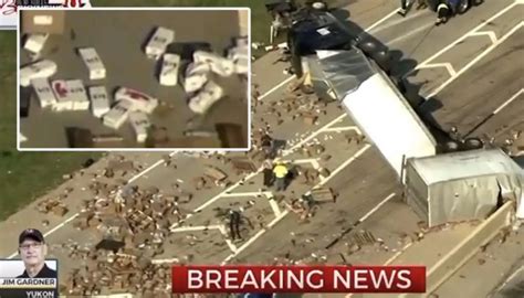 Un Autostrada Di Cazzi Donne State Ancora Aspettando Il Vostro Dildo Di Gomma Ecco Il Ritardo