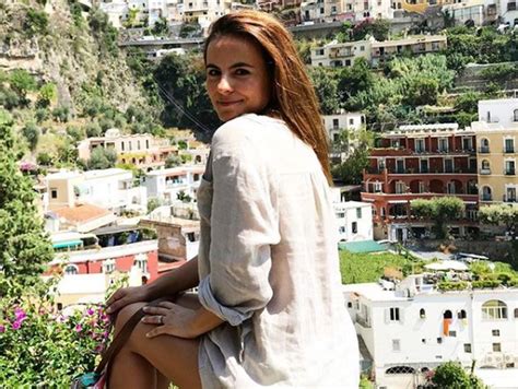 Pía Guzmán mostró su curvilínea figura en bikini a los años soychile cl