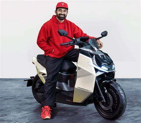 ultraviolette tesseract ev scooter  km range radar system
