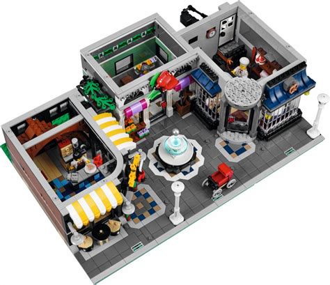 LEGO Creator Expert Assembly Square Town Green