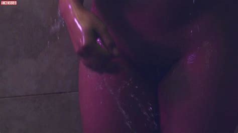 Naked Michell Simon In Peligrosa Tentaci N