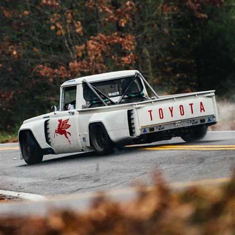 T Hunted Uma In Dita Pickup Em Breve Em Alguma S Rie Premium Da Hot Wheels