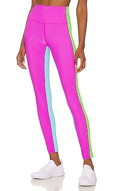 Beach Riot Eva Bikini Top In Black White Revolve