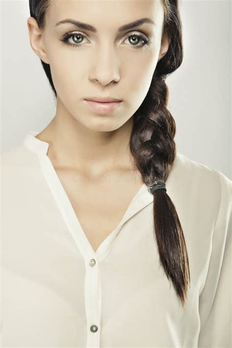 Sexy Jong Meisje Met Grote Borsten In Lingerie Stock Afbeelding Image Of Gezicht Wijfje