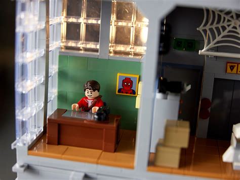 Конструктор LEGO Super Heroes 76178 Редакция Дейли Бьюгл – купить за 39 ...