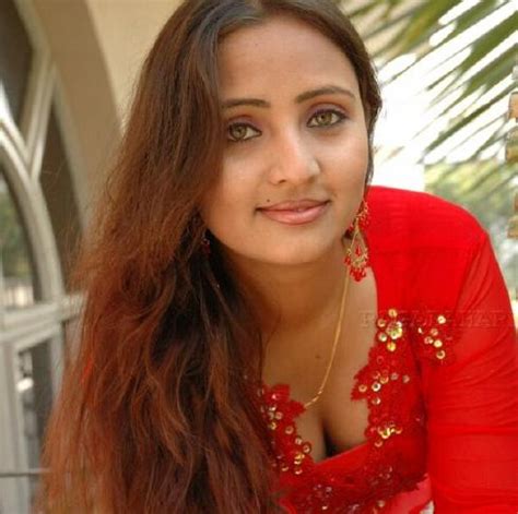 Indiansexyaunty Wallapapers Kerala Mallu Showing Boob Everrything In Dress