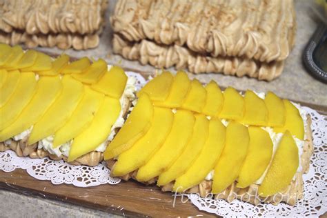 Хрупкий воздушный десерт: безе с манго, кокосовой стружкой и сливочным ...