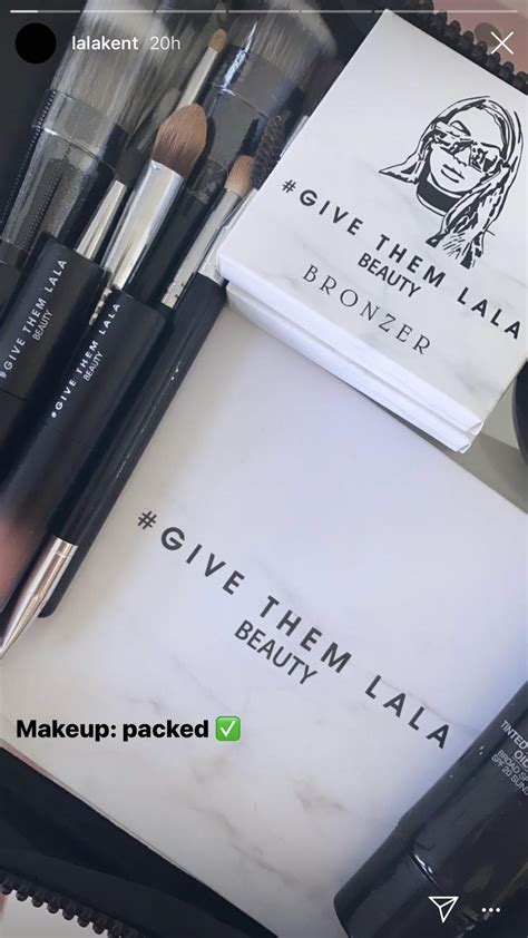 Why does the drawing look like stassi? : r/vanderpumprules