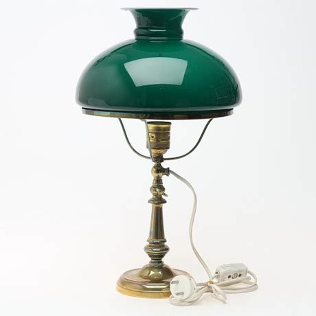 BORDSLAMPA mässing med glaskupa 1900 talets början Belysning